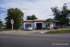 Lincoln - Texaco Gas Station